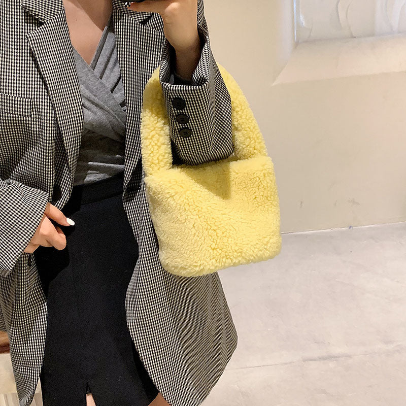 2023 autumn and winter new trend fluffy women's bag granular wool vegetable basket handbag plush cute bucket bag