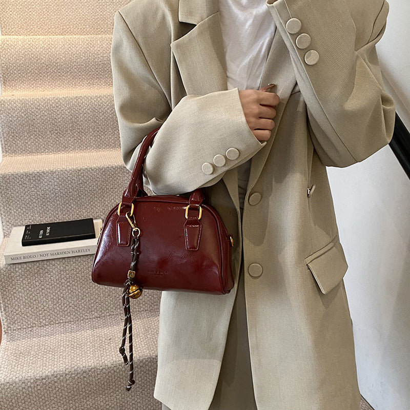 Winter new 2024 niche retro trendy portable small square bag fashionable and casual single shoulder oblique cross-ocean bag women's bag