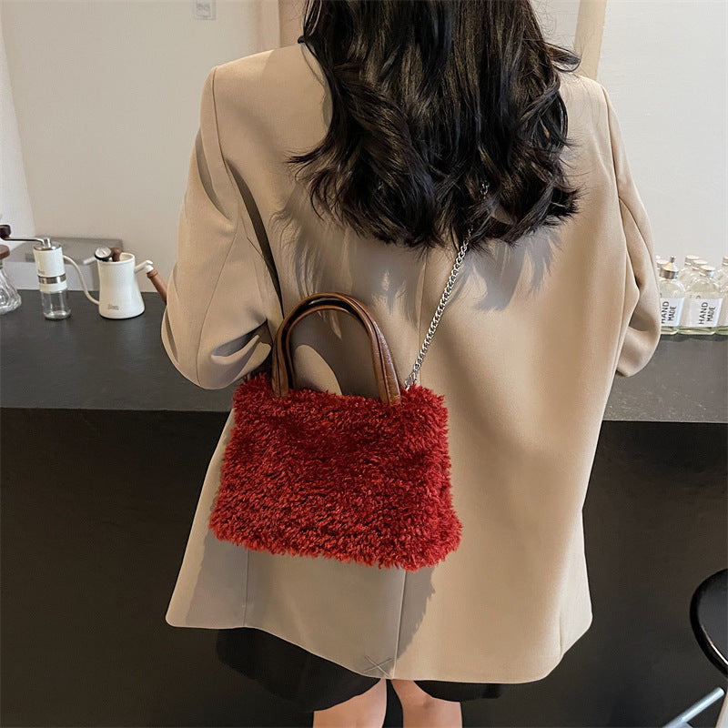 Winter large-capacity plush bag women's 2024 new women's bag simple and fashionable shoulder bag plush small square bag