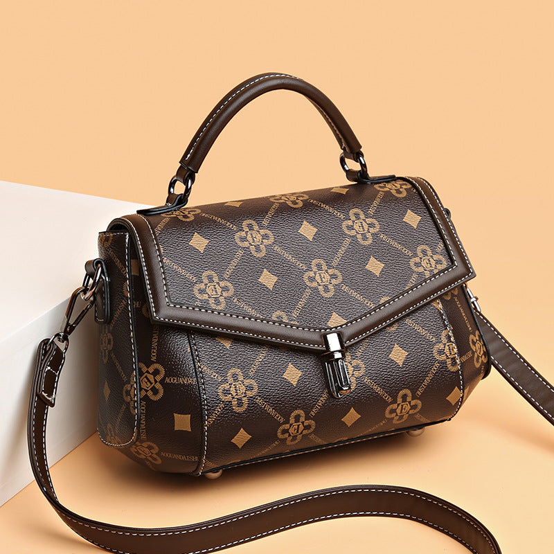 Women's bag new 2025 fashion versatile shoulder messenger small square bag letter printing portable texture bag women