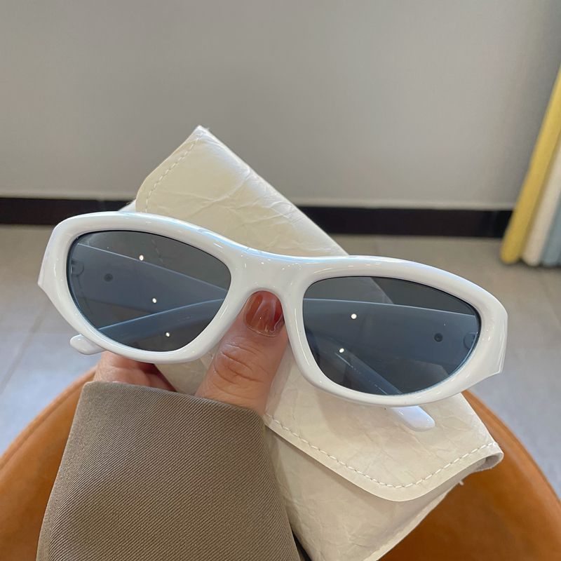 Y2K millennial style purple sunglasses women's high sense funny Internet celebrity photo sunglasses 2025 new retro