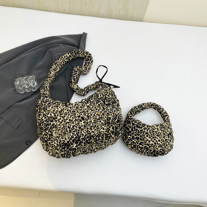Winter new cloud bag leopard print handbag women's pleated quilted bubble cotton clothing bag large capacity shoulder messenger bag