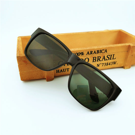 Welding sunglasses wholesale black sunglasses Welding glasses glass lenses Flat glasses Square white glasses Men's and women's glasses