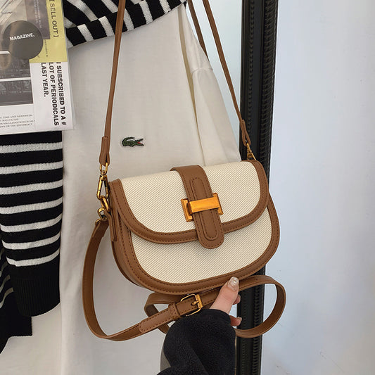 Wholesale Korean version niche design saddle bag travel new women's bag semi-round casual versatile shoulder messenger bag