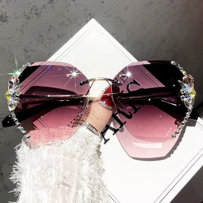 2022 new sunglasses women's UV protection sun protection diamond rhinestone sunglasses women's personality crystal ins Korean version tide