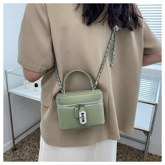 Women's bag 2022 spring and summer new Korean version fashion shoulder messenger small square bag personalized lock texture handbag