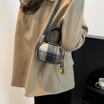 Woolen plaid bowling bag women's bag winter new shoulder messenger bag contrasting color retro style portable small square bag