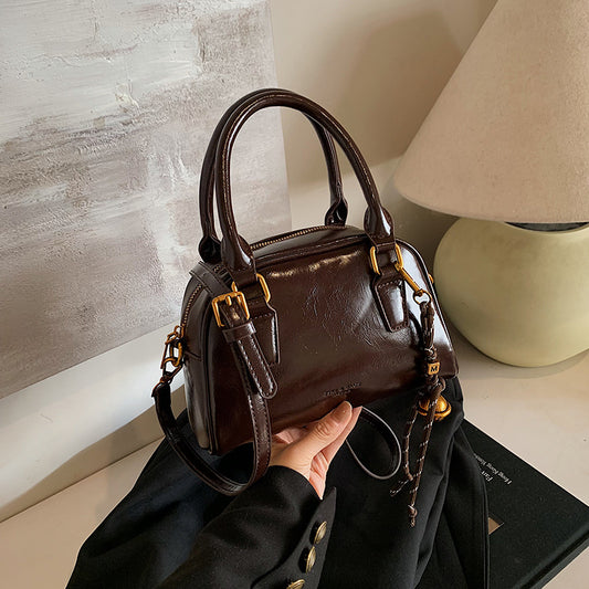 Winter new 2024 niche retro trendy portable small square bag fashionable and casual single shoulder oblique cross-ocean bag women's bag