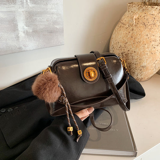 Winter new fashion trend exquisite small square bag gentle women's shoulder messenger bag women's bag retro bucket bag