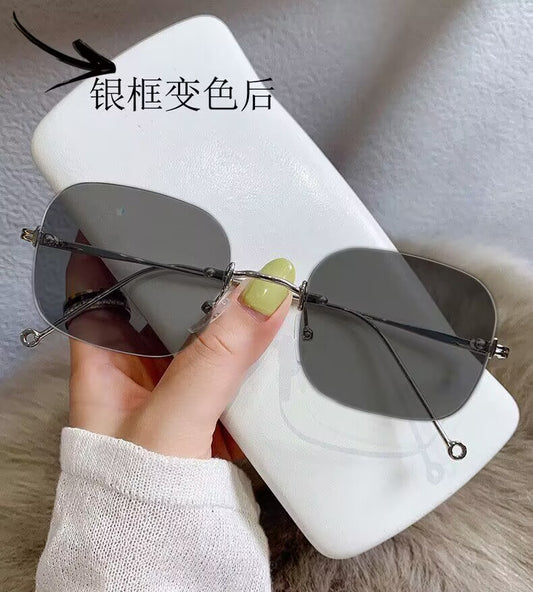 2023 fashion metal frameless anti-blue light discoloration myopia trend versatile plain face thin no degree discoloration glasses
