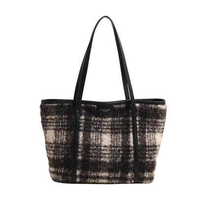Woolen plaid single shoulder women's bag 2024 autumn and winter new niche versatile underarm large-capacity textured tote bag