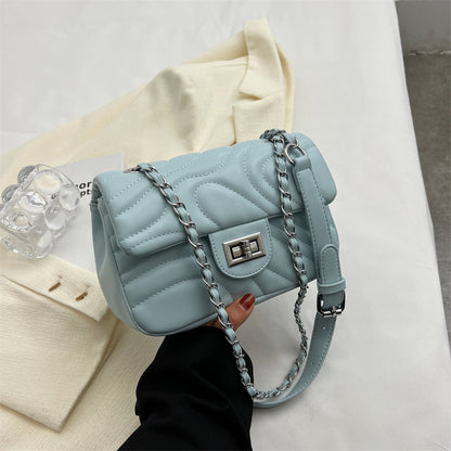 Wholesale shoulder small bag women's versatile 2023 summer new fashion texture chain messenger bag women's small square bag