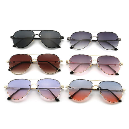 2022 new fashionable retro men's and women's sunscreen toad glasses European and American personalized metal large frame pilot sunglasses