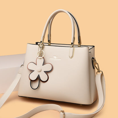 Women's bag 2023 new autumn and winter temperament handbag fashionable large capacity versatile shoulder messenger bag one piece delivery