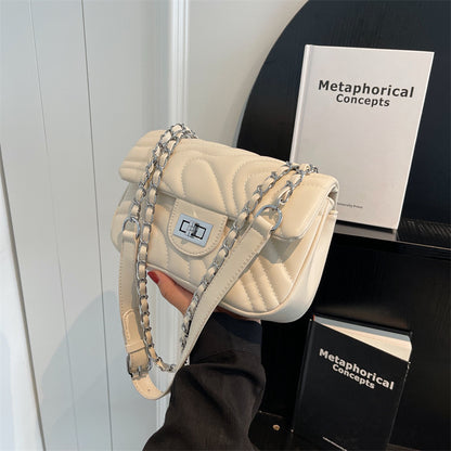 Wholesale shoulder small bag women's versatile 2023 summer new fashion texture chain messenger bag women's small square bag