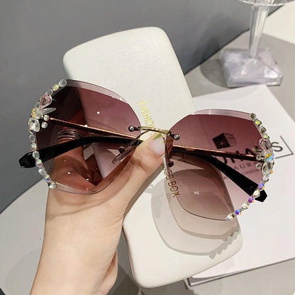2022 new sunglasses women's UV protection sun protection diamond rhinestone sunglasses women's personality crystal ins Korean version tide