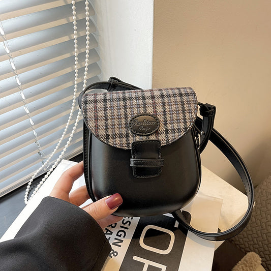 2023 autumn and winter fashion mini portable shoulder bag women's plaid splicing retro messenger small square bag texture mobile phone bag
