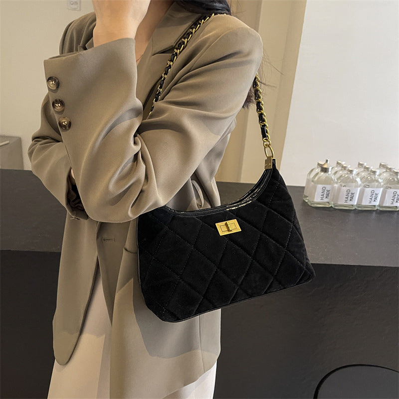 Xiaoxiangfeng bag women's 2024 autumn new fashion diamond chain underarm bag Korean version niche design shoulder bag