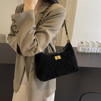 Xiaoxiangfeng bag women's 2024 autumn new fashion diamond chain underarm bag Korean version niche design shoulder bag