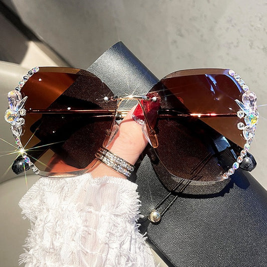 2022 new sunglasses women's UV protection sun protection diamond rhinestone sunglasses women's personality crystal ins Korean version tide