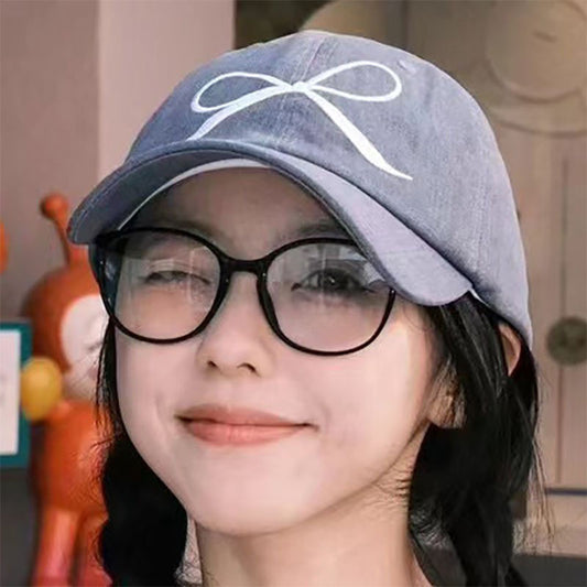 Xiaoxiangfeng black frame glasses female Internet celebrity plain artifact can be matched with degree ultra-light small face oval cat glasses frame 9071