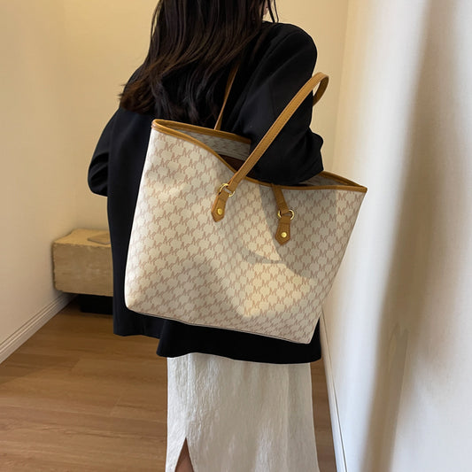 College student class bag women's fashion 2024 summer new trendy retro simple commuter shoulder bag tote bag