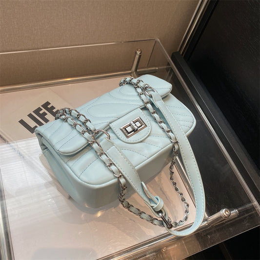 Wholesale shoulder small bag women's versatile 2023 summer new fashion texture chain messenger bag women's small square bag