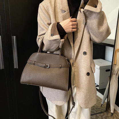 Winter new retro style commuter large-capacity handbag fashionable niche simple solid color Korean version commuter messenger bag