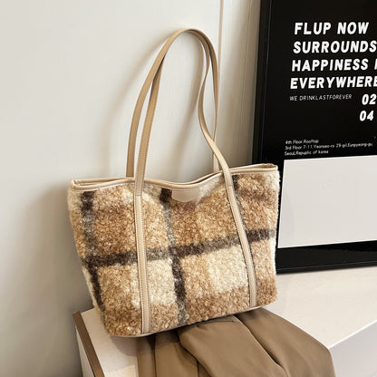 Woolen plaid single shoulder women's bag 2024 autumn and winter new niche versatile underarm large-capacity textured tote bag