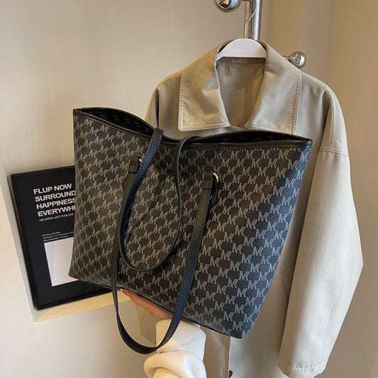 College student class bag women's fashion 2024 summer new trendy retro simple commuter shoulder bag tote bag
