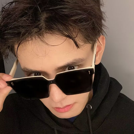 2023 new one-piece sunglasses summer trendy couple large-frame sunglasses fashionable wear sunshades advanced sense