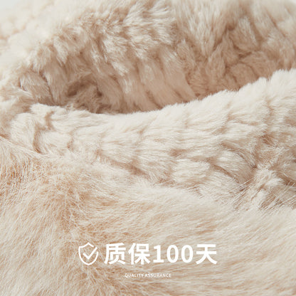 Classmate Yang's hat is thickened and cute for girls in winter to keep warm in winter, and a white plush hat for ear protection in autumn and winter.