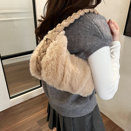 Winter new fluffy handbag niche plush cute commuter braid underarm bag simple shoulder plush bag