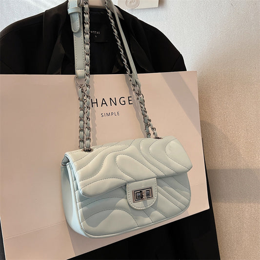 Wholesale shoulder small bag women's versatile 2023 summer new fashion texture chain messenger bag women's small square bag