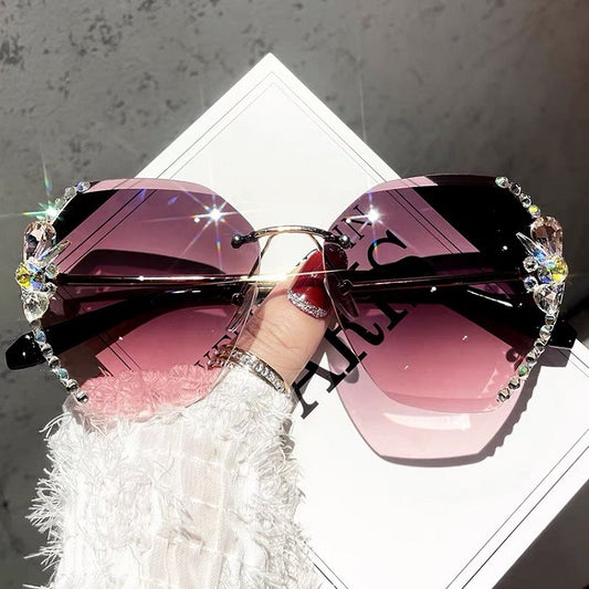 2022 new sunglasses women's UV protection sun protection diamond rhinestone sunglasses women's personality crystal ins Korean version tide