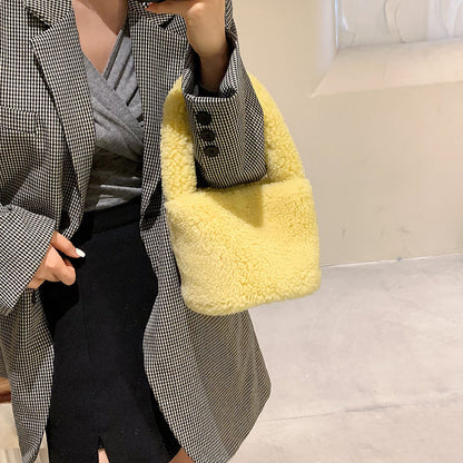2023 autumn and winter new trend fluffy women's bag granular wool vegetable basket handbag plush cute bucket bag