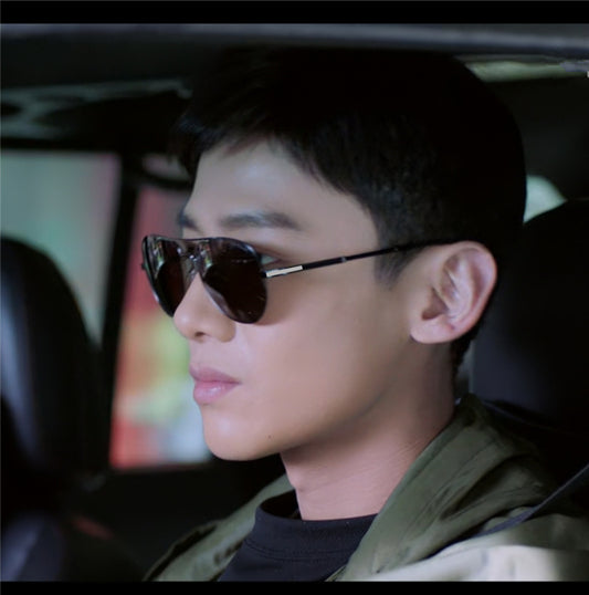 2023 black frame sunglasses wholesale men's sunglasses full frame Korean frame round face Korean version glasses toad glasses