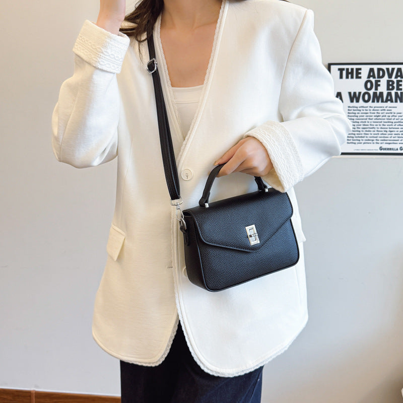 Niche light luxury messenger bag 2025 new handbag women large capacity fashion retro simple messenger small square bag women